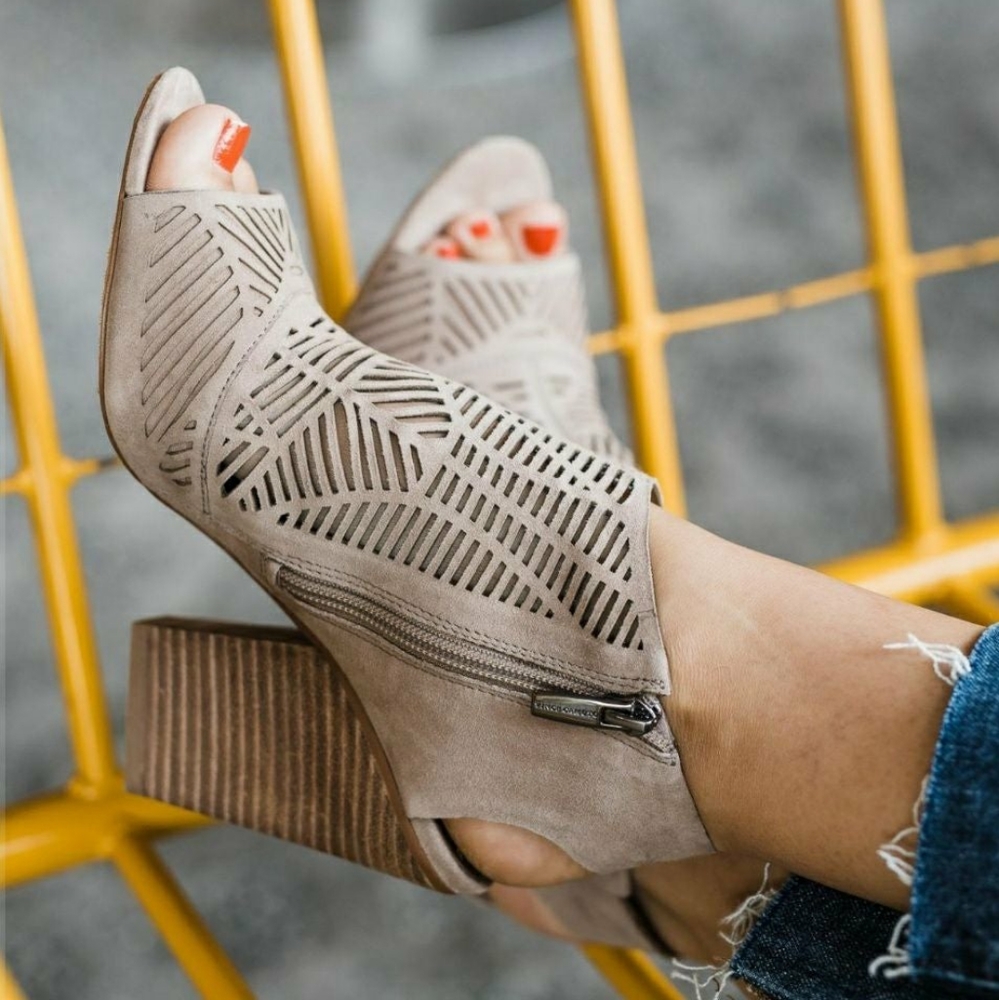 Vince Camuto Kimora Cutout Shield Sandal